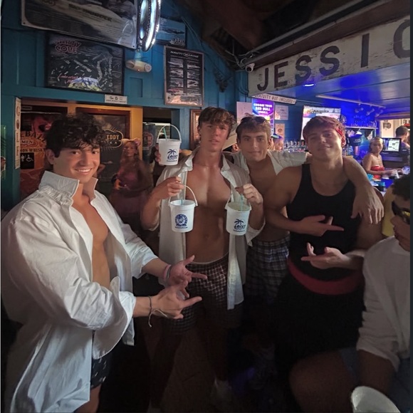 AUTHENTIC MAISON MARTIN MARGIELA HAS BEEN APPROVED BY POSHMARK POSH AUTHENTICATE - Picture 14 of 15